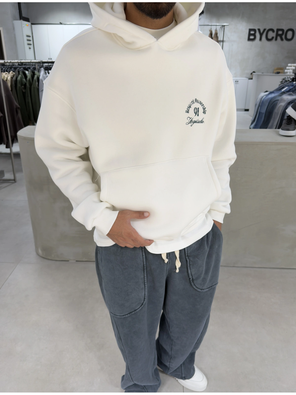 Beyaz Respect Oversize Sweat