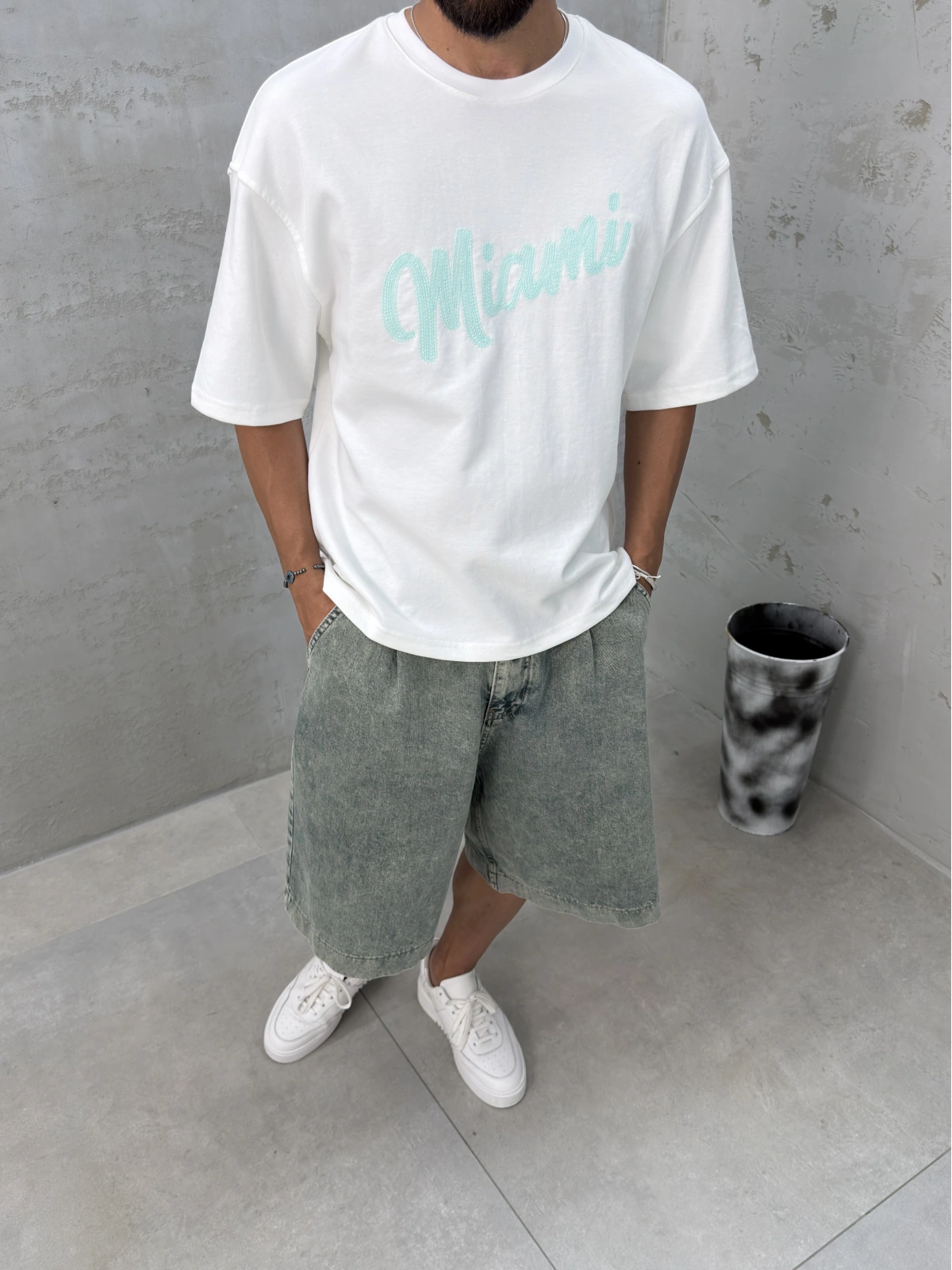 Beyaz Yıkamalı Miami Oversize T-Shirt