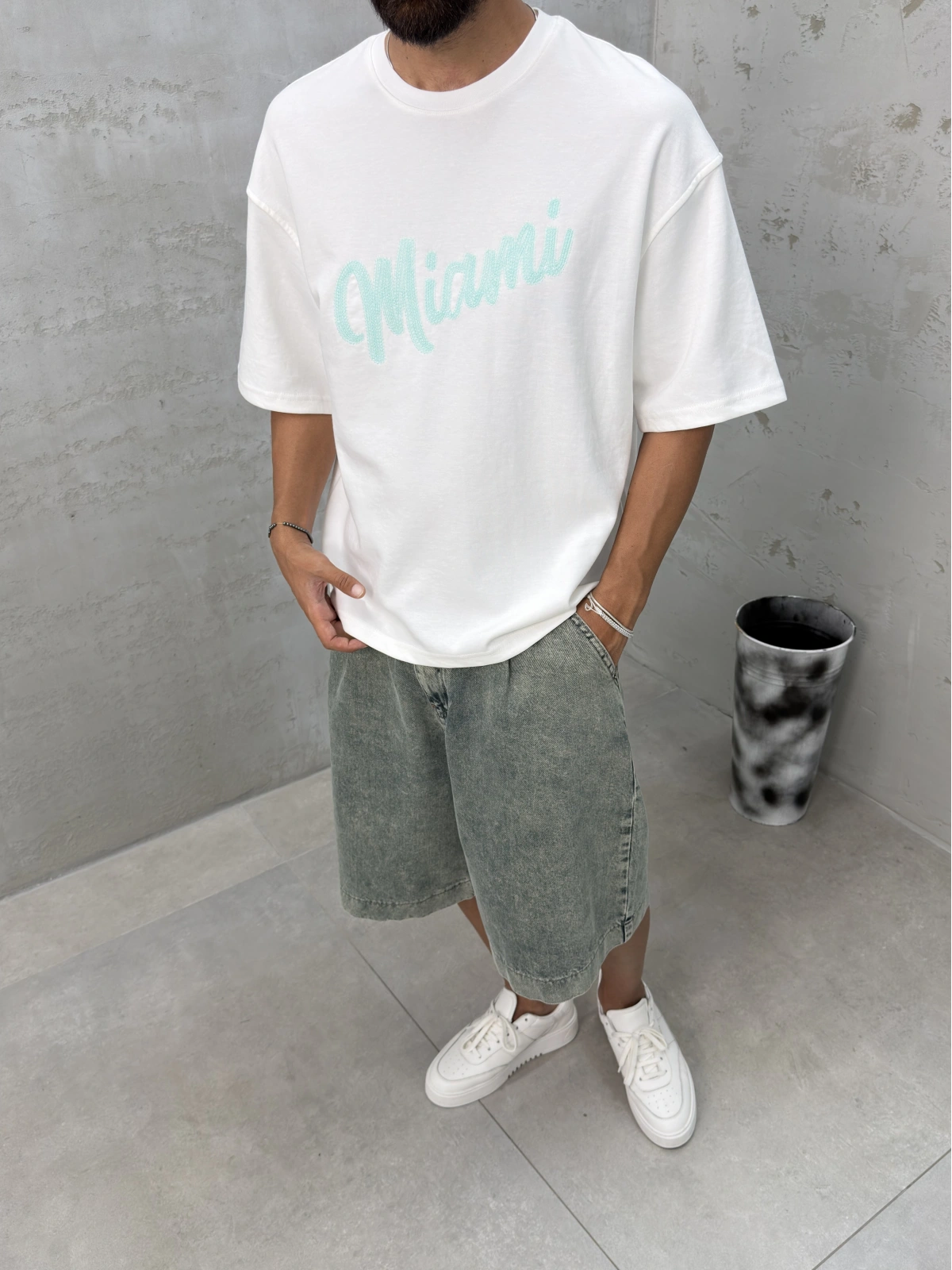 Beyaz Yıkamalı Miami Oversize T-Shirt