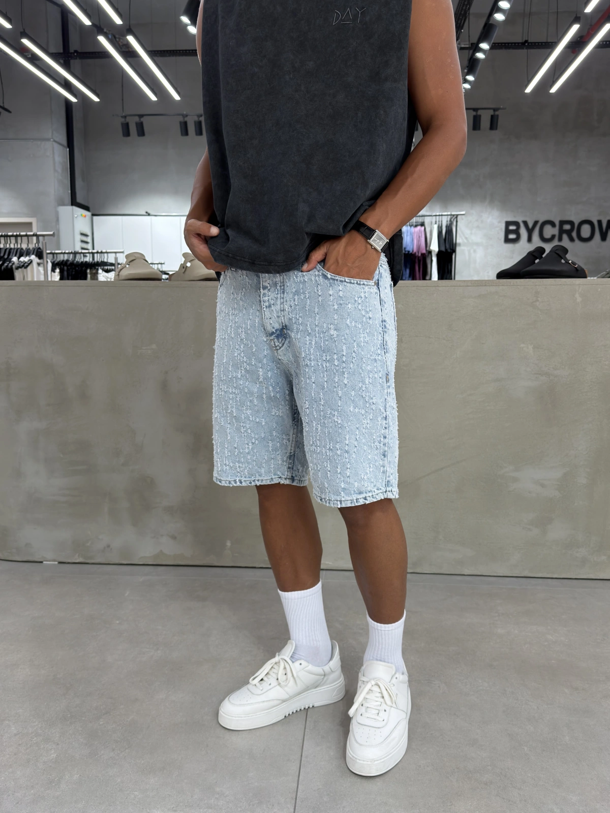Buz Mavi Desenli Bol Kalıp Denim Şort
