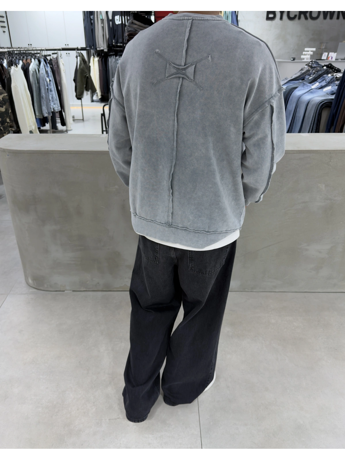 Gri Yıkamalı Sırt Detay Oversize Sweat