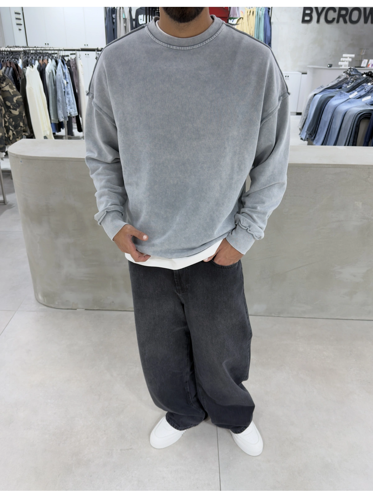 Gri Yıkamalı Sırt Detay Oversize Sweat