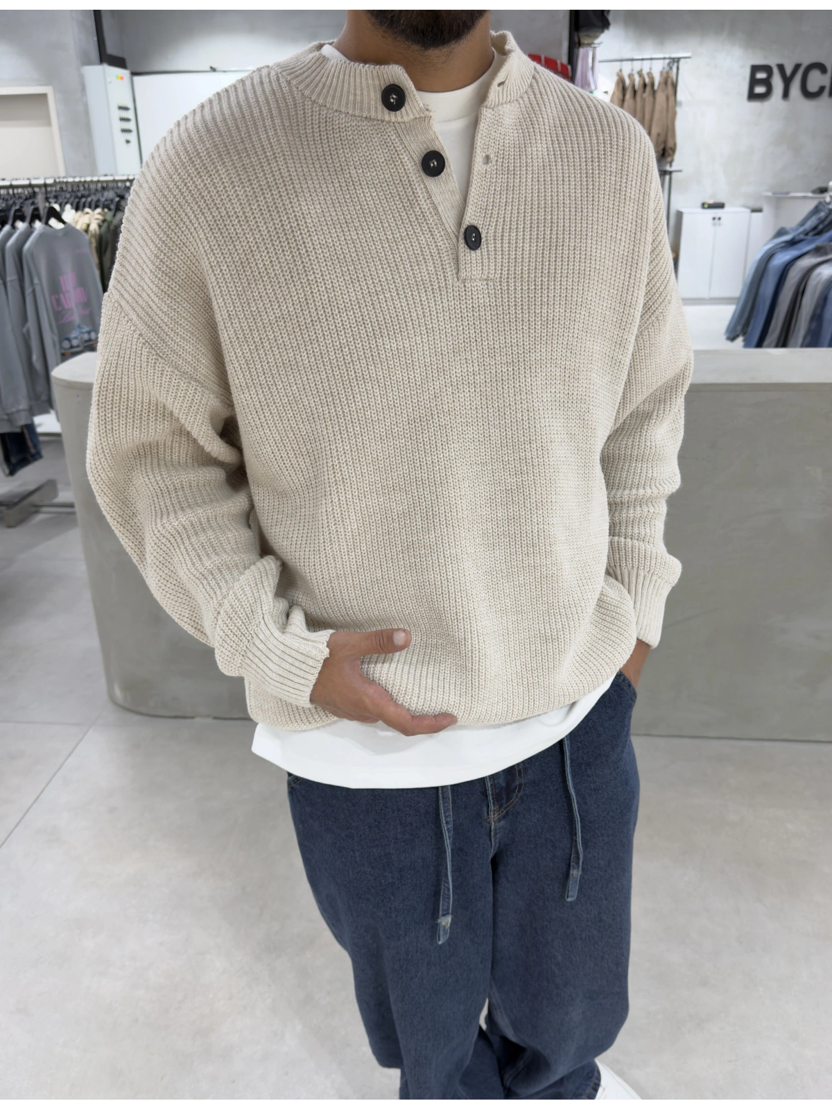 Krem Düğme Detay Oversize Kazak