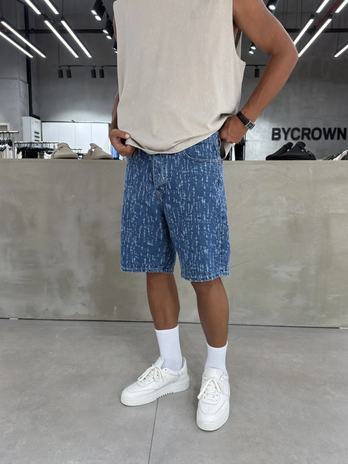Mavi Desenli Bol Kalıp Denim Şort