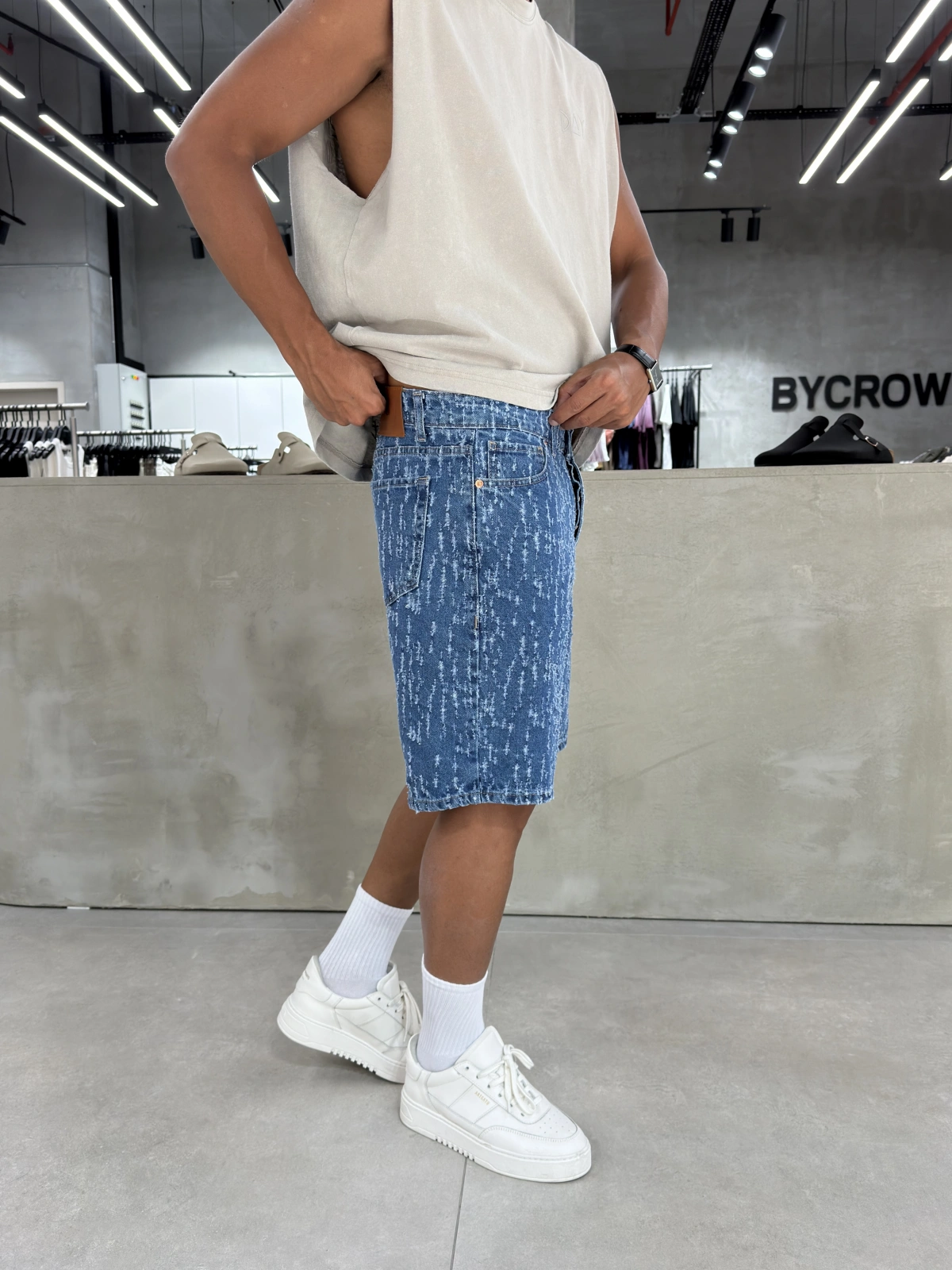 Mavi Desenli Bol Kalıp Denim Şort