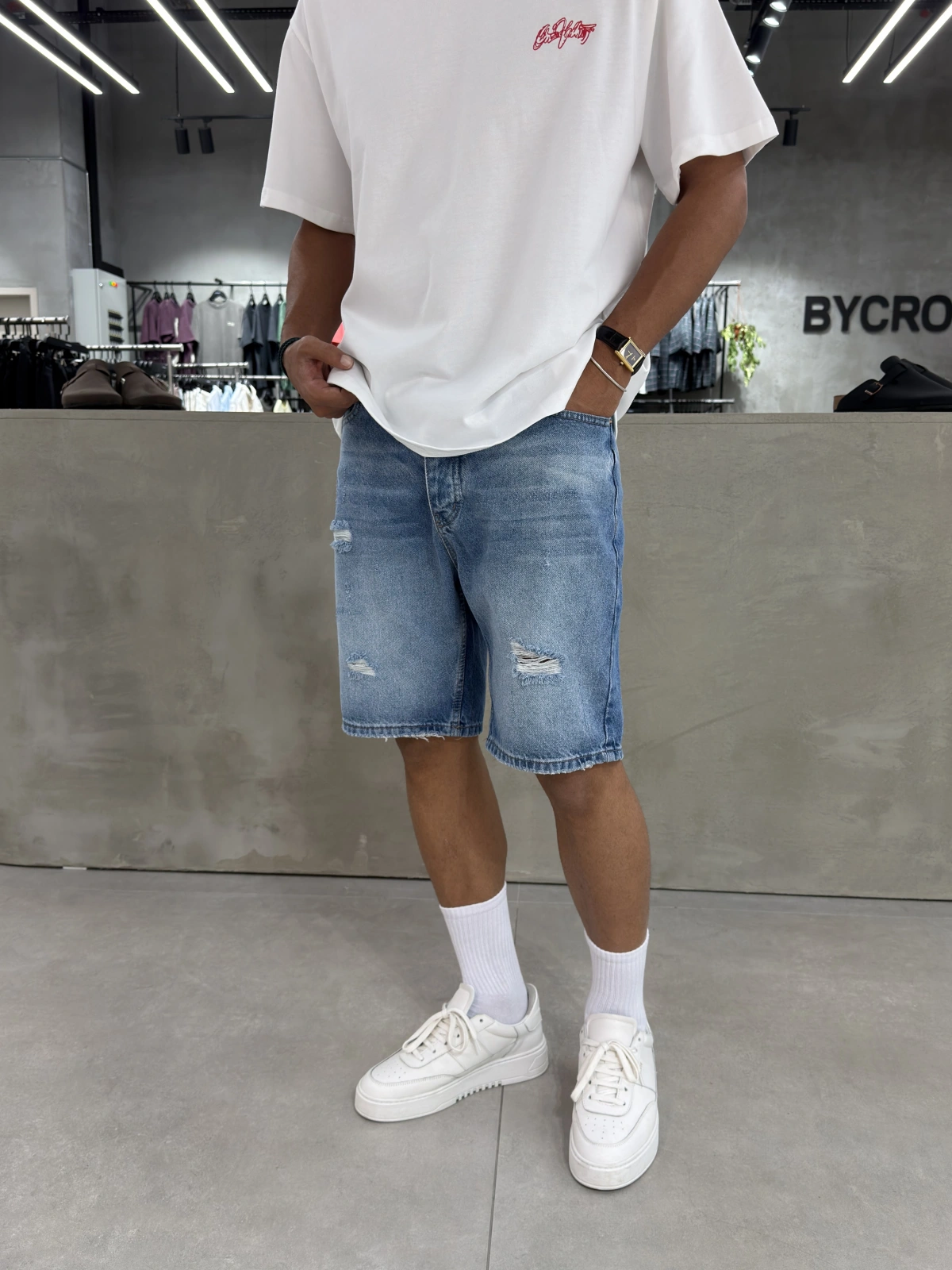 Mavi Yırtık Effect Denim Şort
