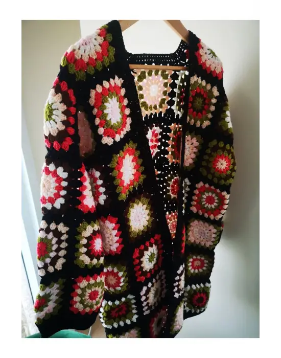 Kare Motifli Hırka Tığ Işi El Örgüsü Hırka