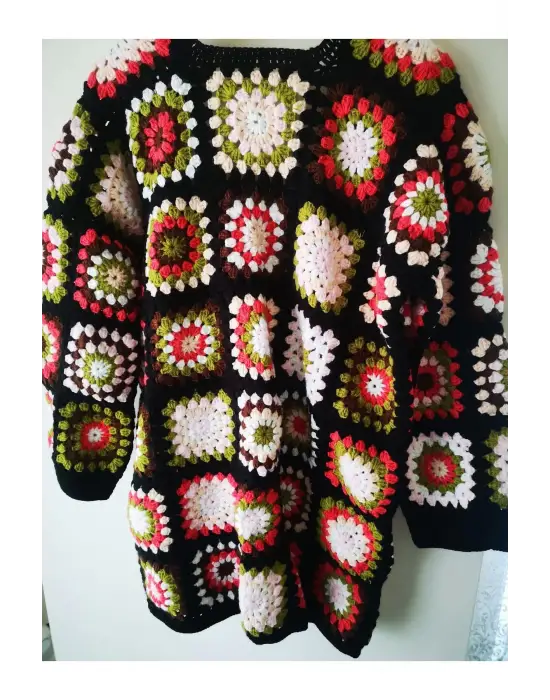 Kare Motifli Hırka Tığ Işi El Örgüsü Hırka