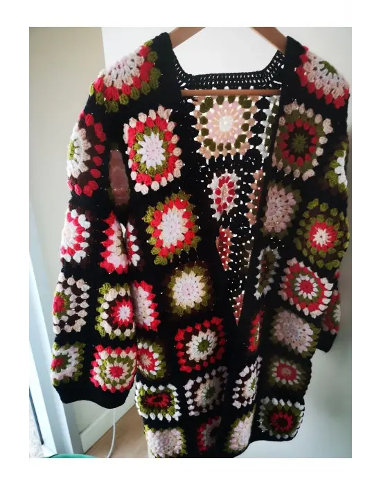 Kare Motifli Hırka Tığ Işi El Örgüsü Hırka