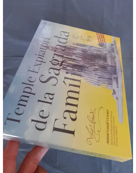 3D Yapboz Sagrada Familia Gerçekçi Kartondan Model 1/700 Ölçek 370 Parça 22 cm x 25 cm