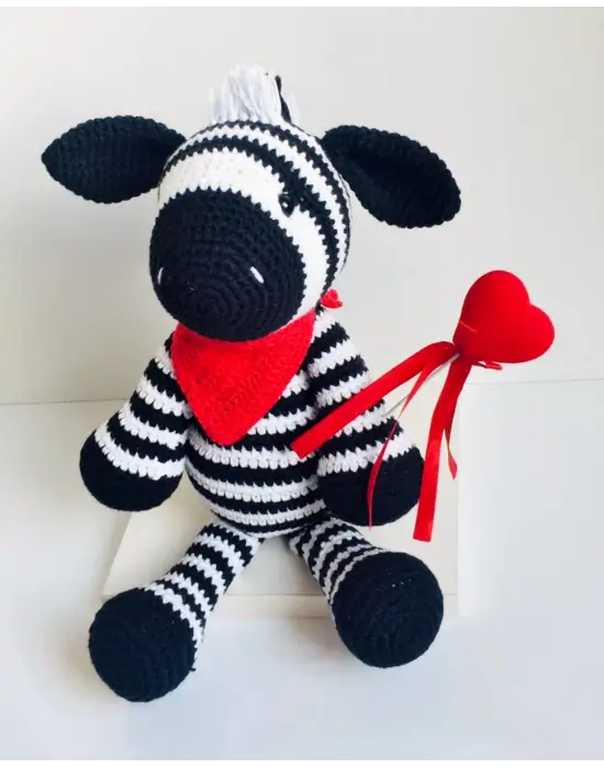 Amigurumi El Örgüsü Oyuncak Zebra