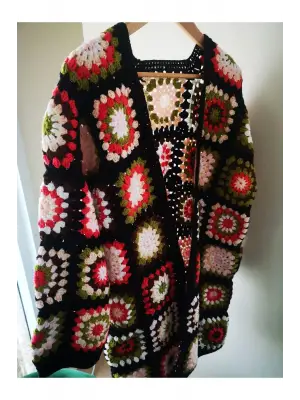 Kare Motifli Hırka Tığ Işi El Örgüsü Hırka