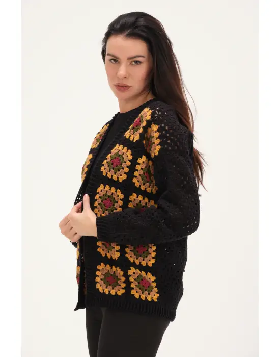 Siparişe Göre Hazırlanır Kare Motifli El Örgü Hırka