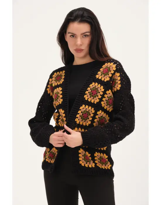 Siparişe Göre Hazırlanır Kare Motifli El Örgü Hırka