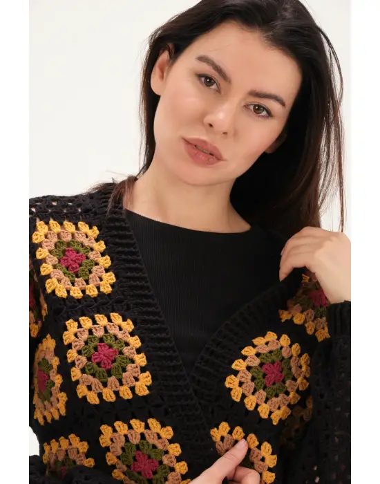 Siparişe Göre Hazırlanır Kare Motifli El Örgü Hırka