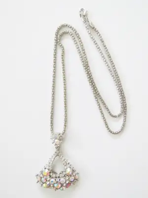 Renk Değiştiren Taşlı Bayan Kolye