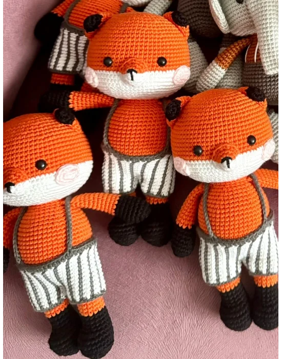 Amigurumi El Örgüsü Oyuncak Tilki