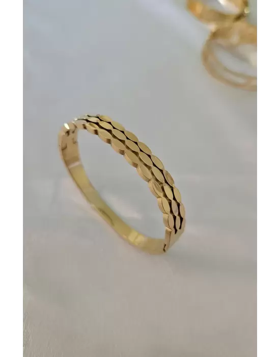 Kelepçe bileklik