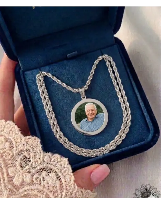 Fotoğraflı Gümüş Renk Burgu Zincir Çelik Kolye