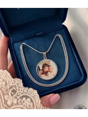 Fotoğraflı Kolye Gümüş Renk Yazı Detaylı