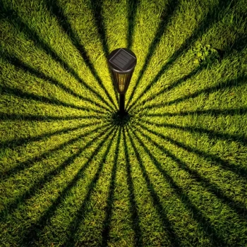 15W Solar Bahçe Armatürü ; 300lm ; 3200K-RGB