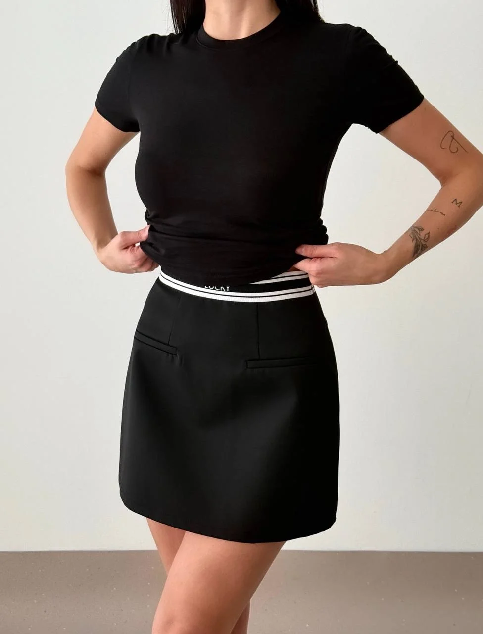 Bisiklet Yaka Basic T-shirt Siyah