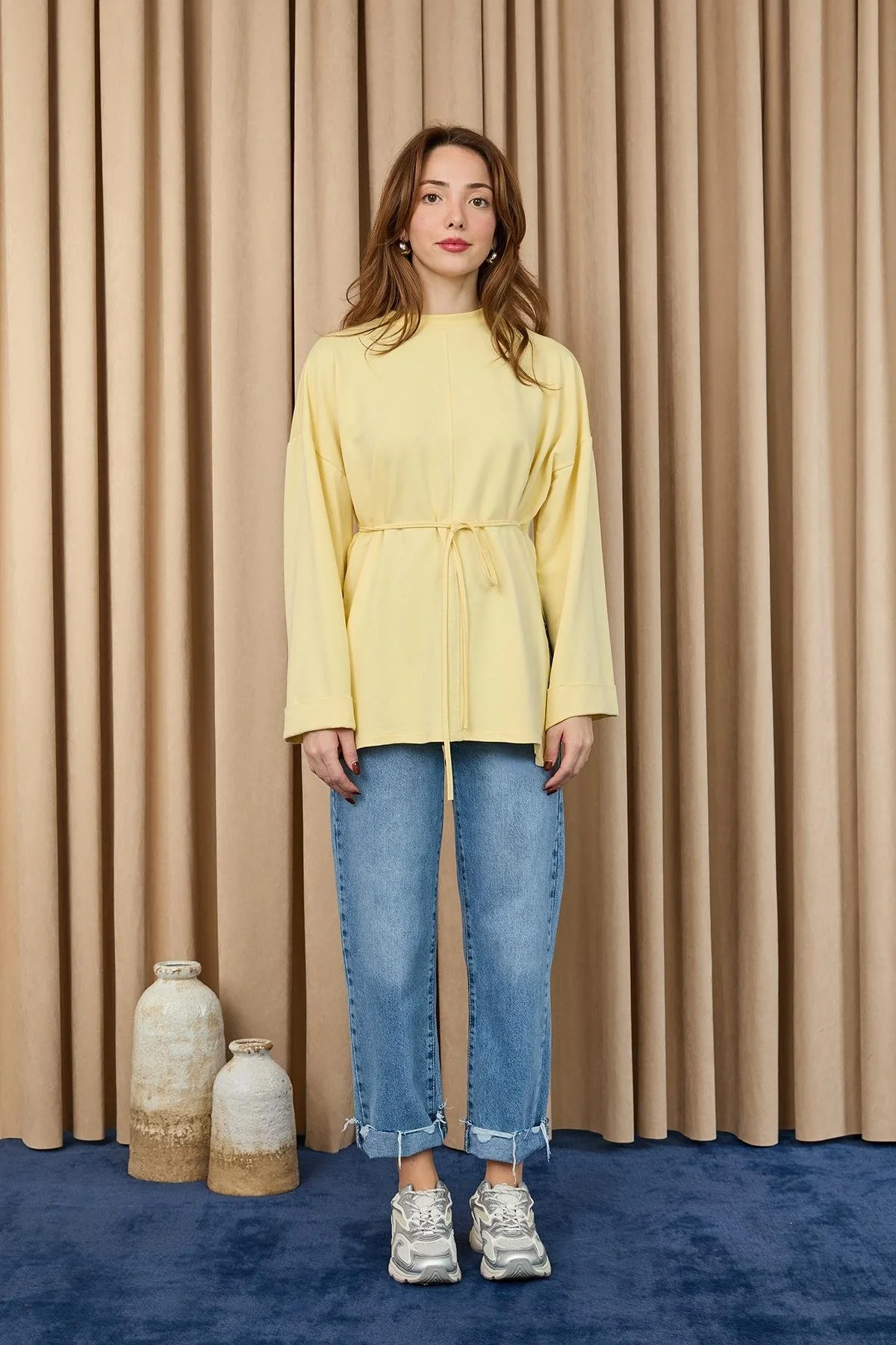 Kadın Düşük Omuz Detaylı Bağlama Aksesuarlı Bluz