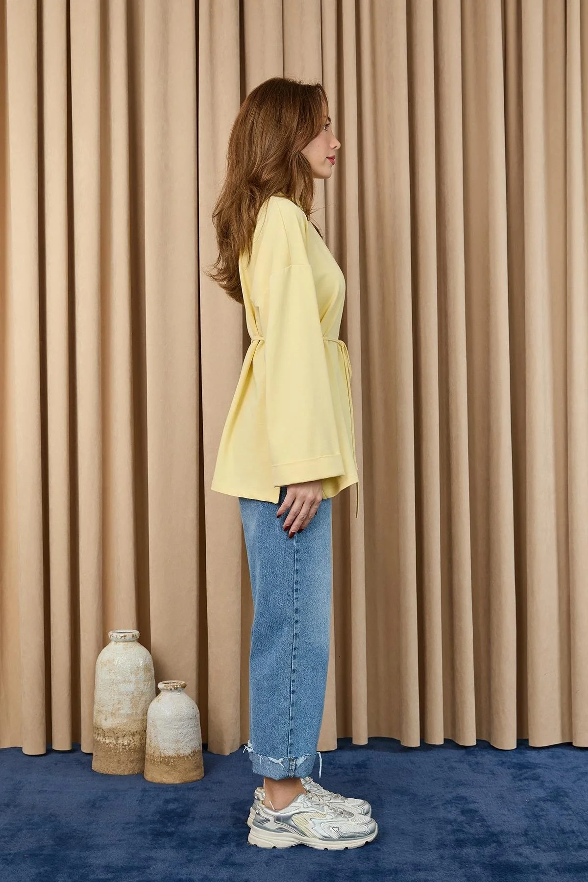 Kadın Düşük Omuz Detaylı Bağlama Aksesuarlı Bluz