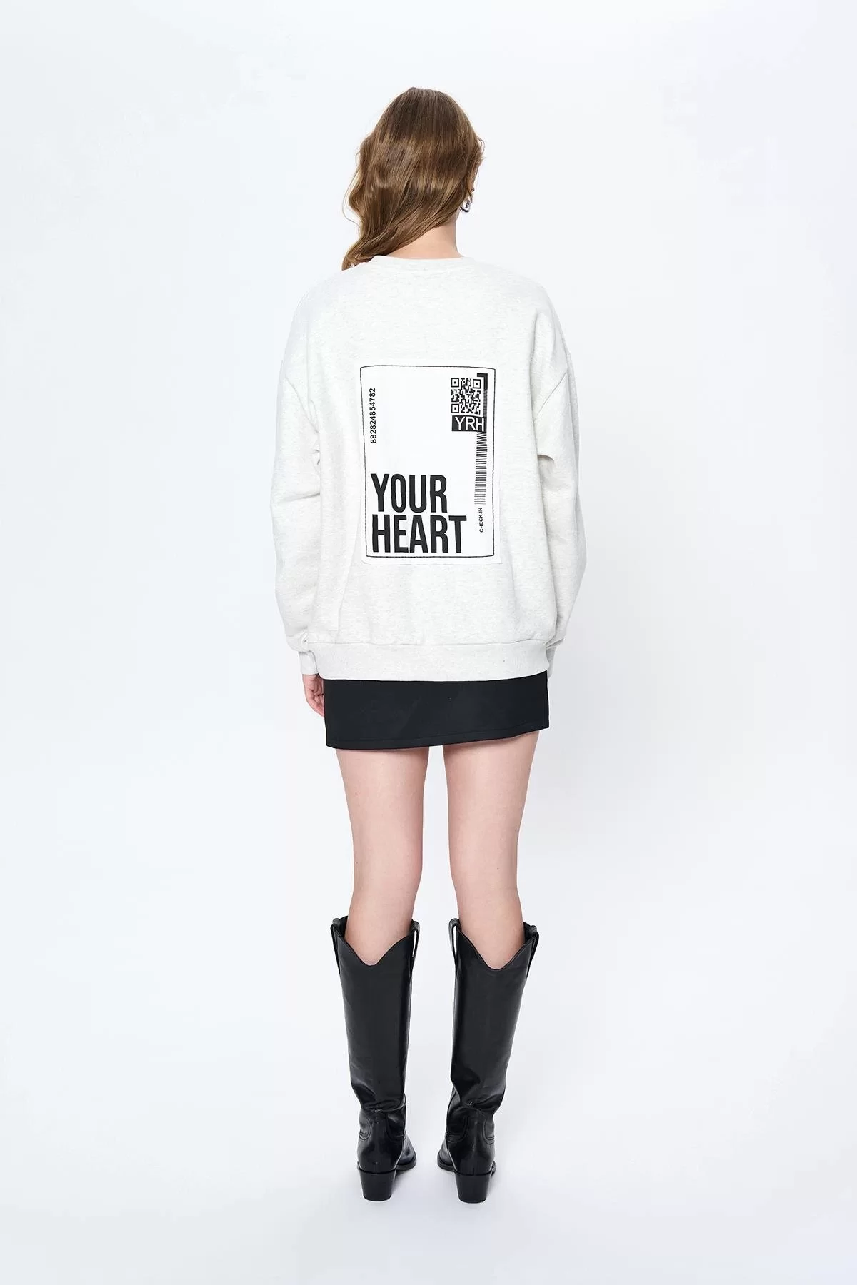 Nakış Detaylı Gri Sweatshirt