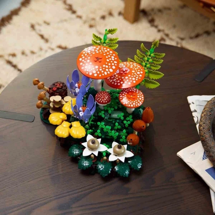 11505 Lego Botanicals Orman Mantarları 806 parça +18 yaş