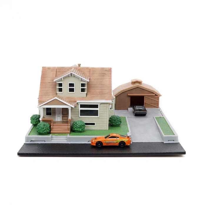 253203081  Toretto House 1:24 ama