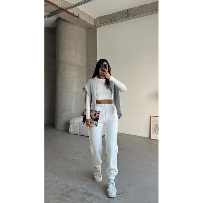 3 iplik şardonlu paça lastikli eşofman beyaz