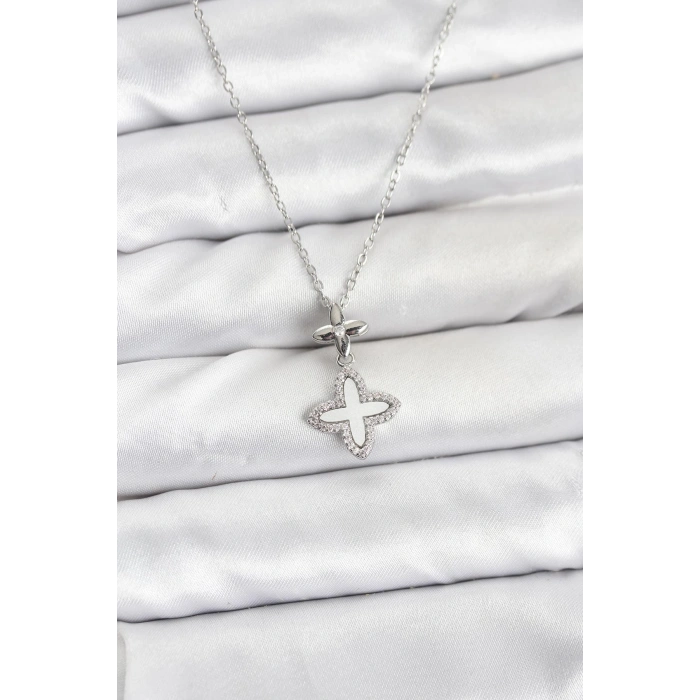 316L Çelik Zincir Gümüş Renk 4 Yapraklı Yonca Model Zirkon Taşlı Kadın Kolye