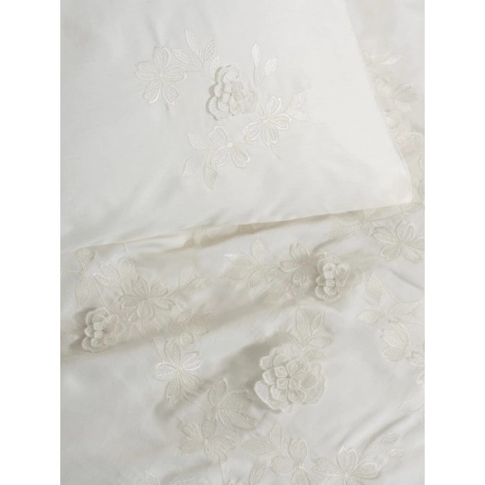 3D Nakışlı Çift Kişilik Saten Nev Takımı Chic Ekru