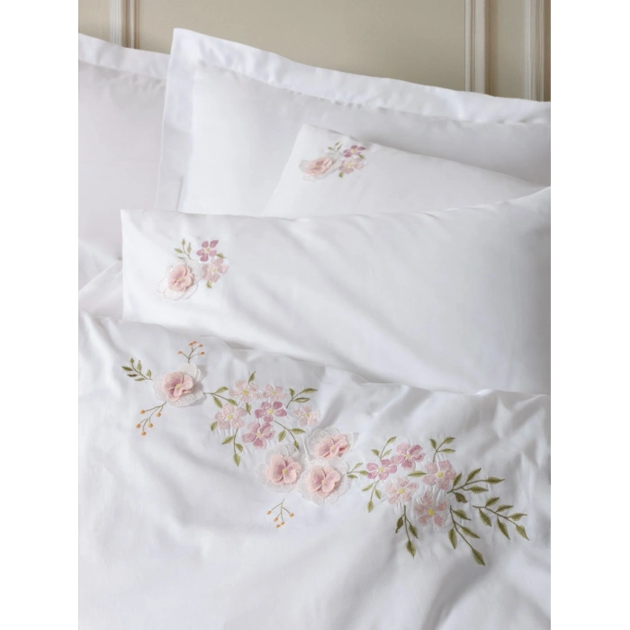 3D Nakışlı Çift Kişilik Saten Nev Takımı Floret Beyaz
