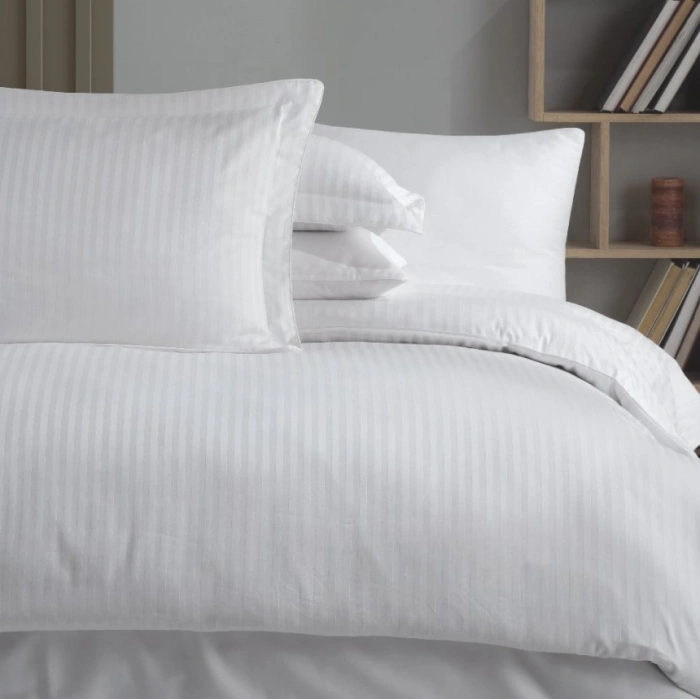 Çift Kişilik Çizgili Nev Takımı Beyaz