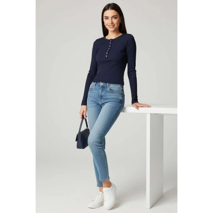 Çıtçıt Detaylı Bluz Lacivert