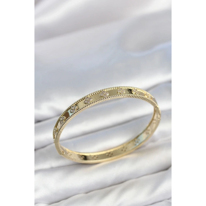Gold Renk Pirinç Yonca Model Zirkon Taşlı Kadın Kelepçe Bileklik