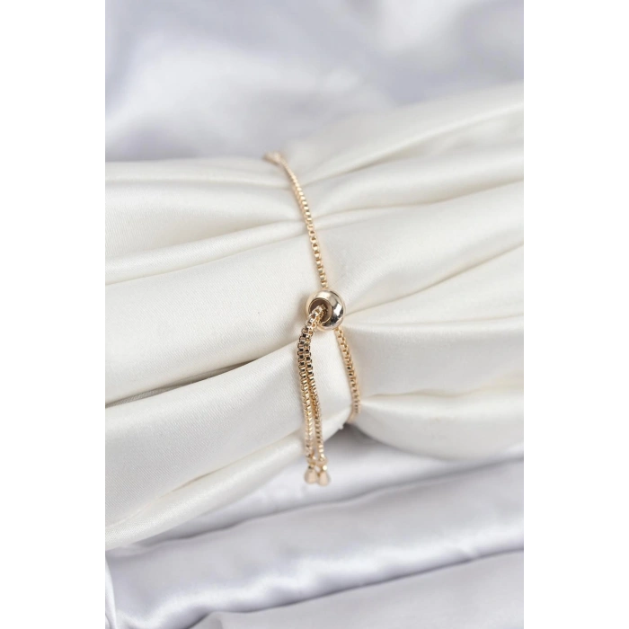 Gold Renk Zirkon Taşlı Sıralı Yonca Model Asansörlü Kadın Bileklik