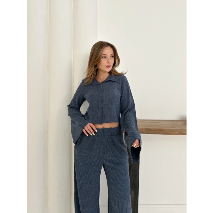 Gömlek yaka kaplama düğmeli takım lacivert