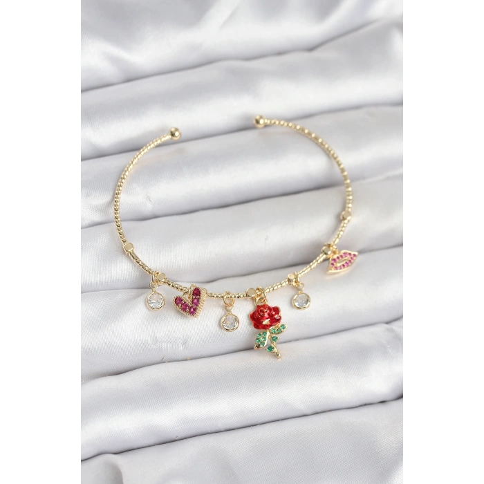 Gül Charmlı Gold Renk Pirinç Kadın Bileklik