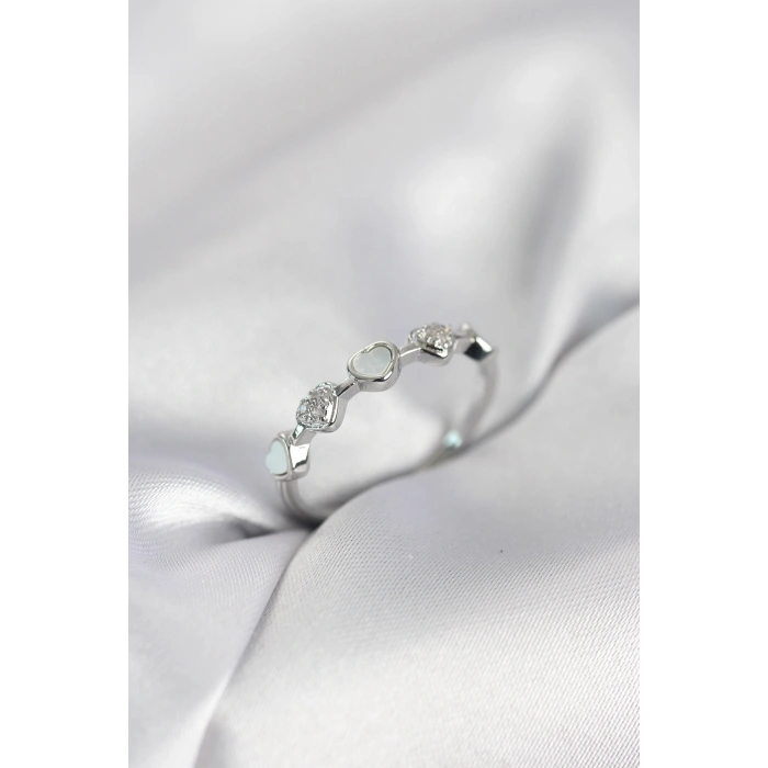 Gümüş Renk Minimal Kalp Model Zirkon Taşlı Pirinç Kadın Yüzük