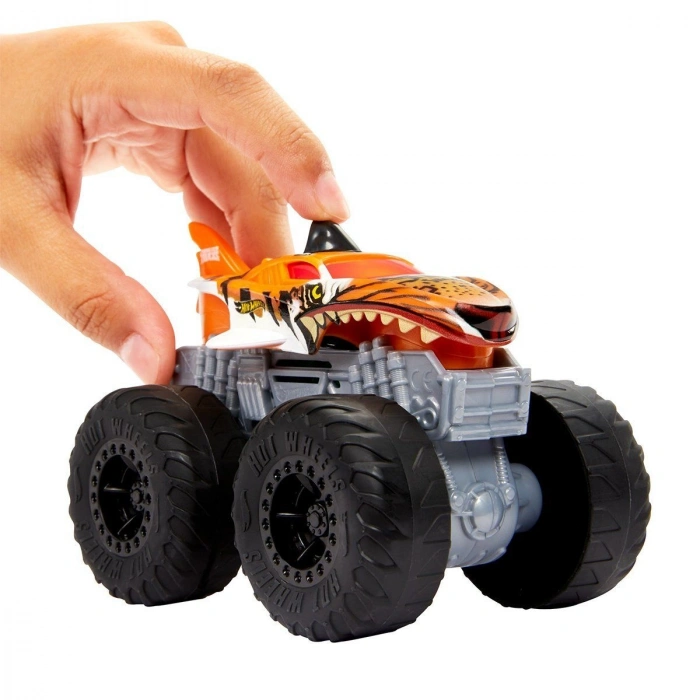 HDX60 Hot Wheels  Trucks 1:43 Kükreyen Arabalar