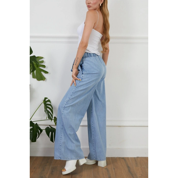 Kadın Rahat Kesim Beli Lastikli İ̇nce Kot Pantolon