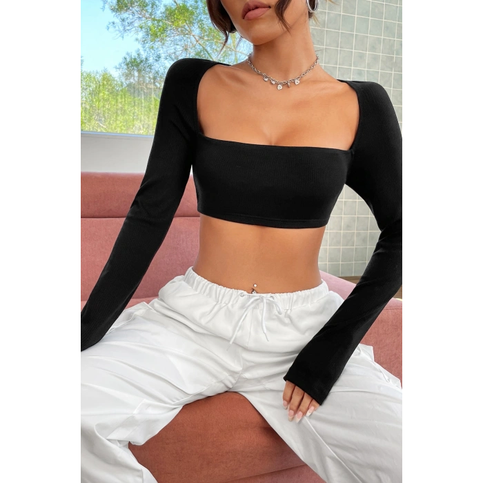 Kadın Siyah Uzun Kol Göğüs ve Sırt Dekolteli Crop Top Bluz
