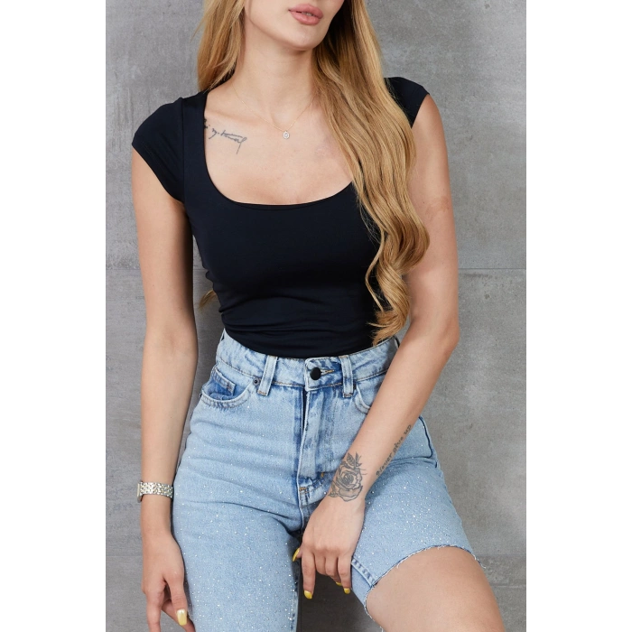 Kadın U Yaka Kısa Kol Likralı Body