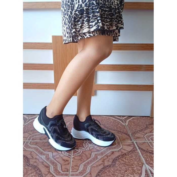 Kadın Yüksek Taban Rahat Şık Günlük Spor Ayakkabı Siyah Renk