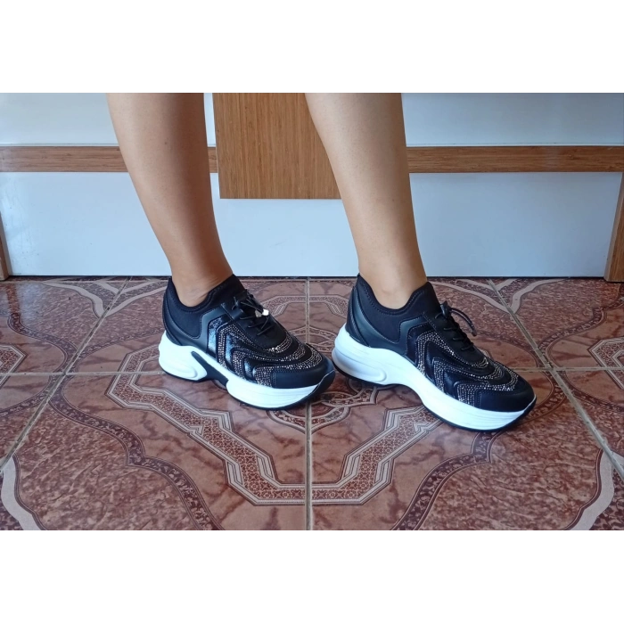 Kadın Yüksek Taban Rahat Şık Günlük Spor Ayakkabı Siyah Renk