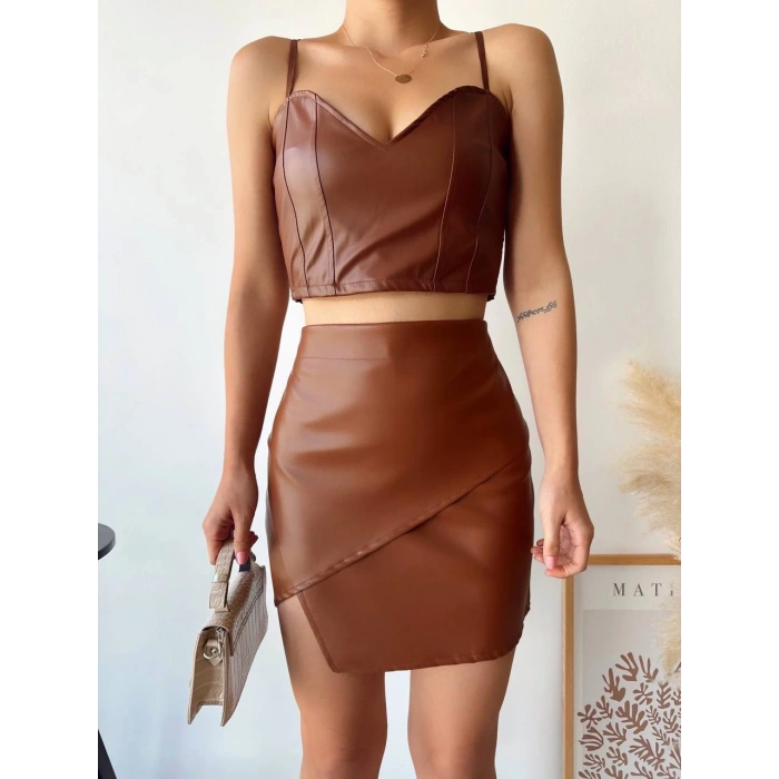 Kapaklı asimetrik model deri etek kahve