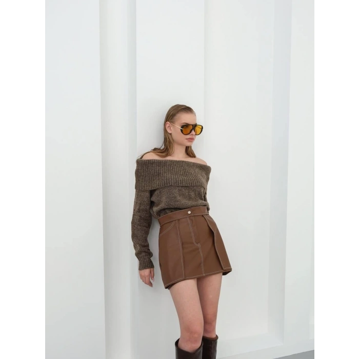 Kontrast deri etek kahve